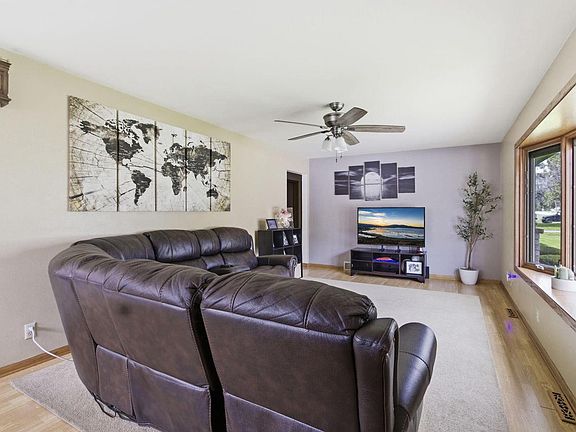 2nd image of 8037 Slater AVENUE