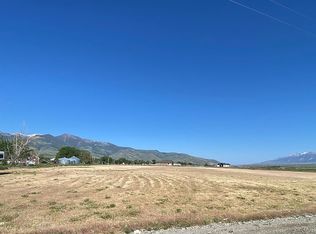 4402 Cedar Creek Rd, Mackay, ID 83251