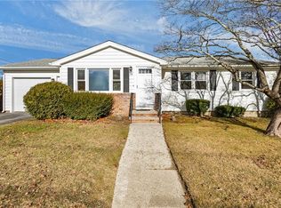 99 Salem Ave, Cranston, RI 02920