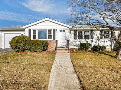 99 Salem Ave, Cranston, RI, 02920