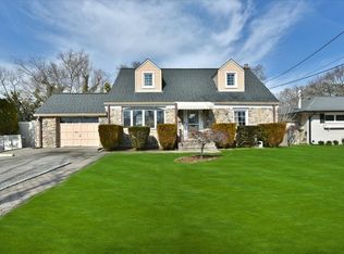 2511 S Bismark Ave, North Bellmore, NY 11710
