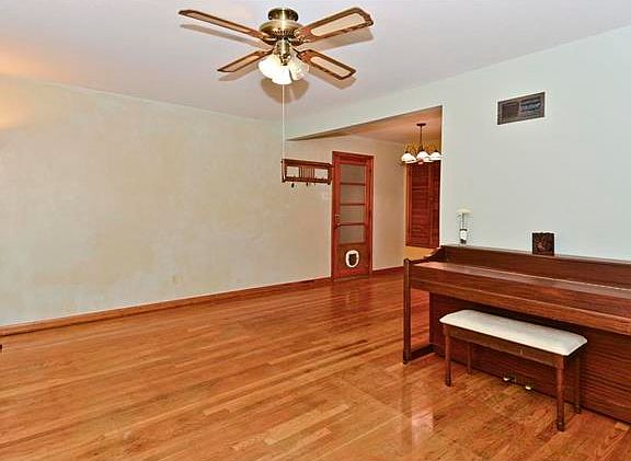 2nd image of 10016 Zenith Ct