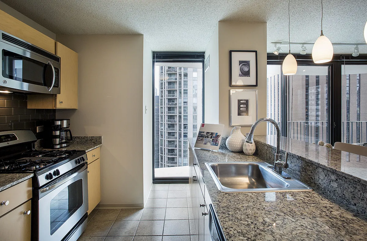 Primary Photo - Aqua at Lakeshore East