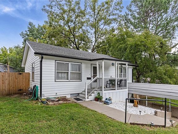 2nd image of 2507 Maple Ave