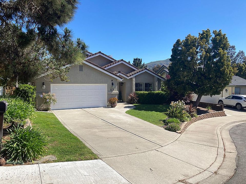 2nd image of 942 Valecito Ct