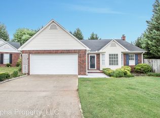 16 Hazelnut Ct, Taylors, SC 29687