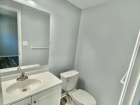 5th image of 1914 S Claremont Ave #1914