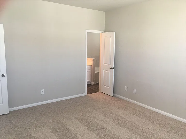 2111 Ethan Dr — Photo 15