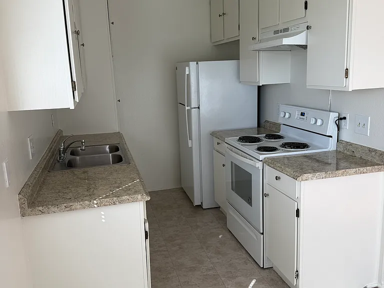 14551 Vose St #C — Photo 1