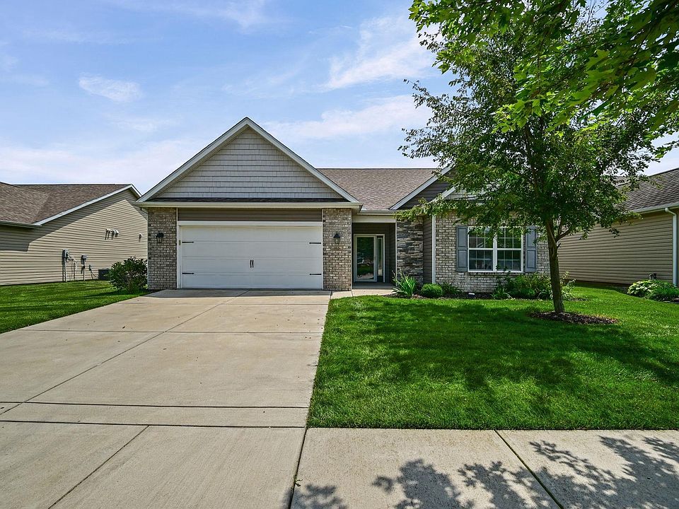 1st image of 115 Aqueduct Cir