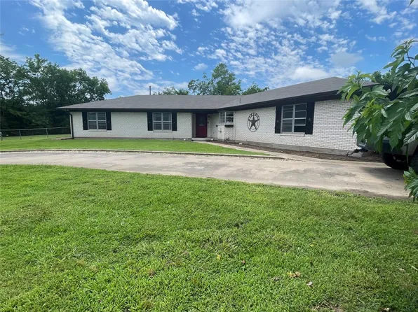 917 Farm Road 900 N, Saltillo, TX 75478