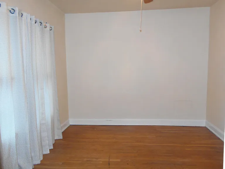 2400 Woodbourne Ave #3C — Photo 6