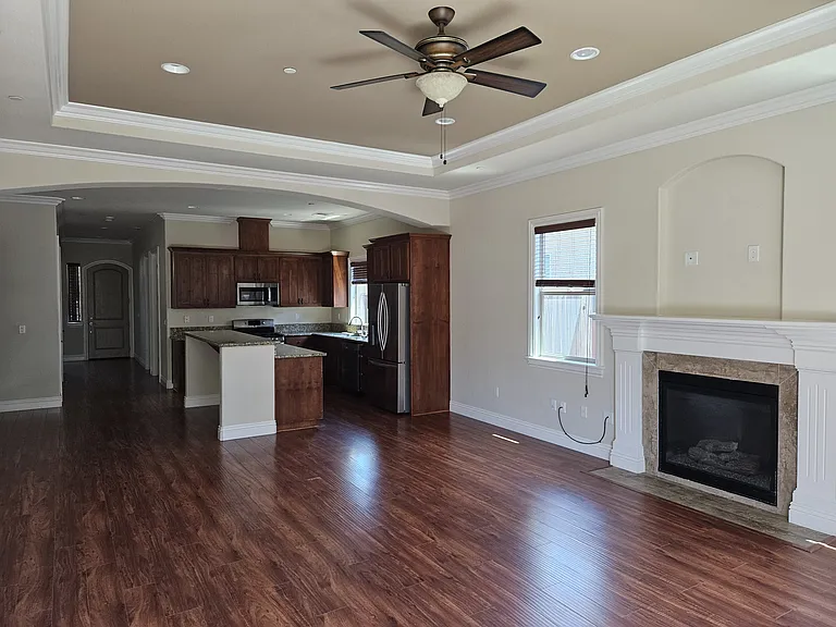 3831 Olive Ln — Photo 3