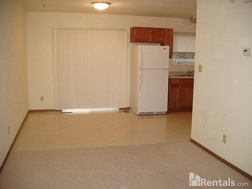3rd image of 225 Center Dr