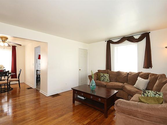 3rd image of 1187 Madeleine Cir