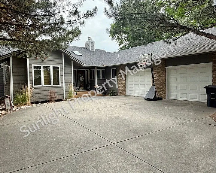 2940 Rimrock Rd #2 — Photo 1