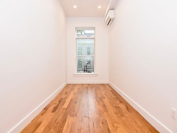 4th image of 355 W 122nd St #2A