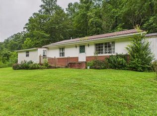 638 State Route 80, Prestonsburg, KY 41653