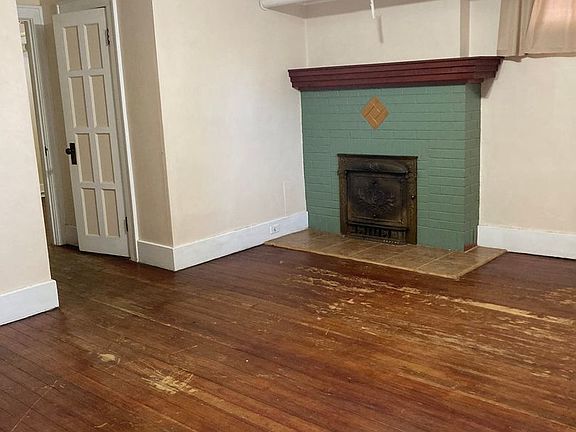2nd image of 203 9th St #11