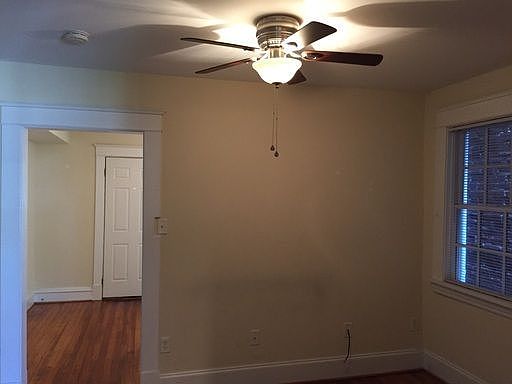 2nd image of 2306 Parkwood Ave APT D