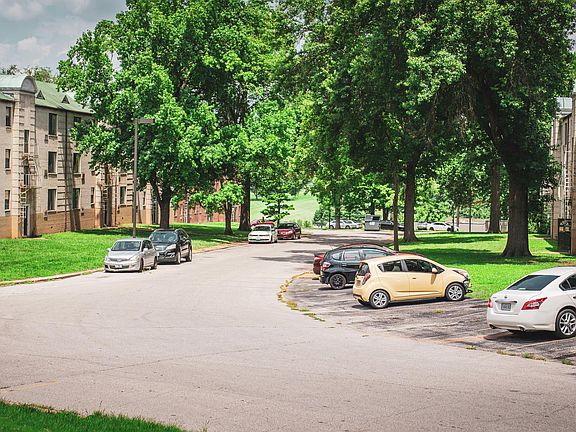 3rd image of 7232 Burrwood Dr