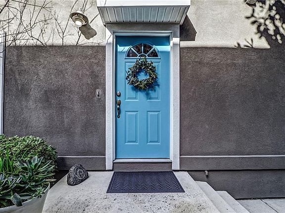 2nd image of 2593-B 1st Ave