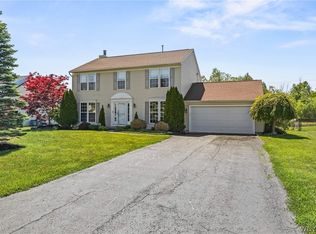 6840 Kimberly Dr, Lockport, NY 14094