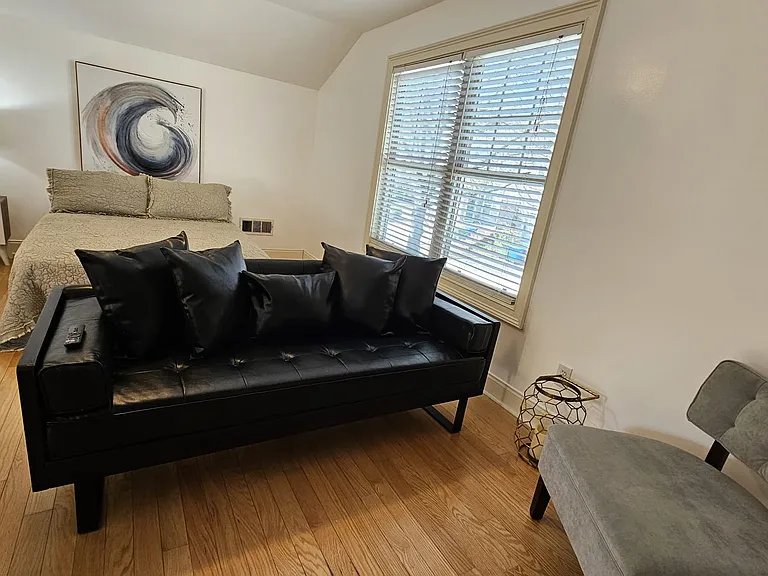 1281 Barnes St NW #A — Photo 4