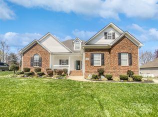1563 Williamsburg Dr, Rock Hill, SC 29732
