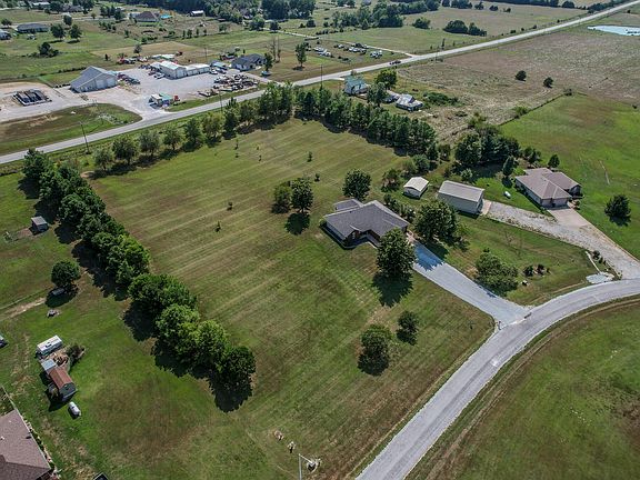 2nd image of 208 Oak Grove Lane