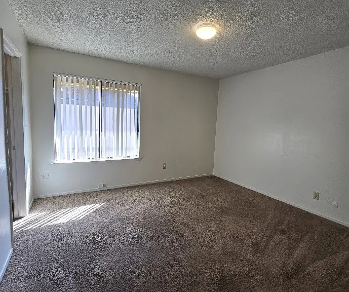 1221 N Peach Ave #139 — Photo 6