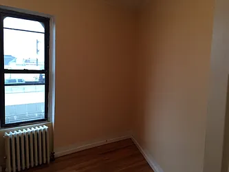 Rented by New York Realty Minimax Inc