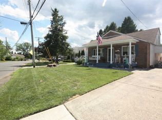 25 Weaverville Rd, Freehold, NJ 07728