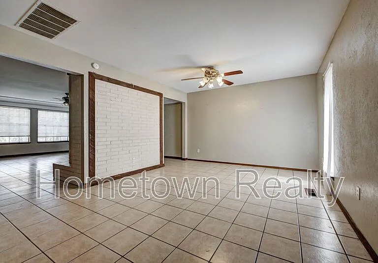 7301 Edenborough Dr — Photo 8