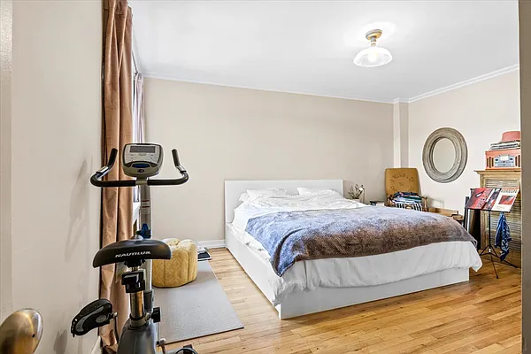 Sold by Compass | media 16