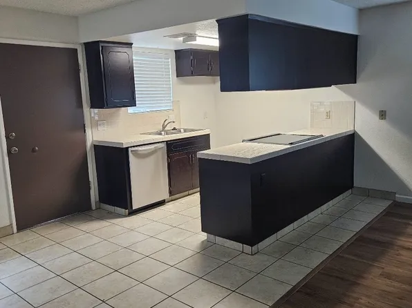 508 Hawley Ave, Sanger, CA 93657