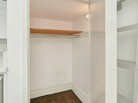 4th image of 102 Greenwich Ave APT 10