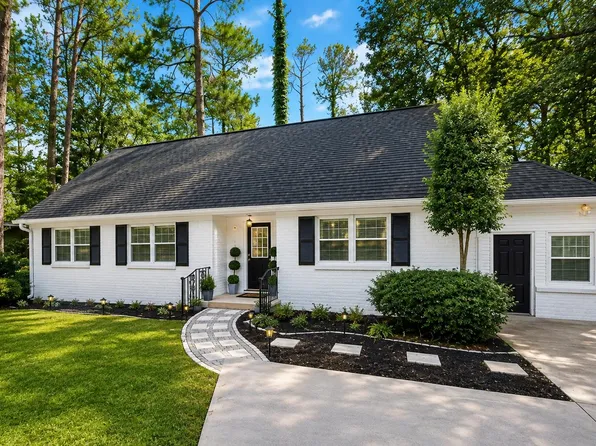2307 Domingo Dr, Tallahassee, FL 32304