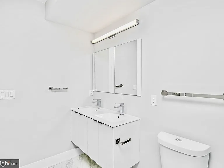 Brand New Luxury Apartments — Photo 7