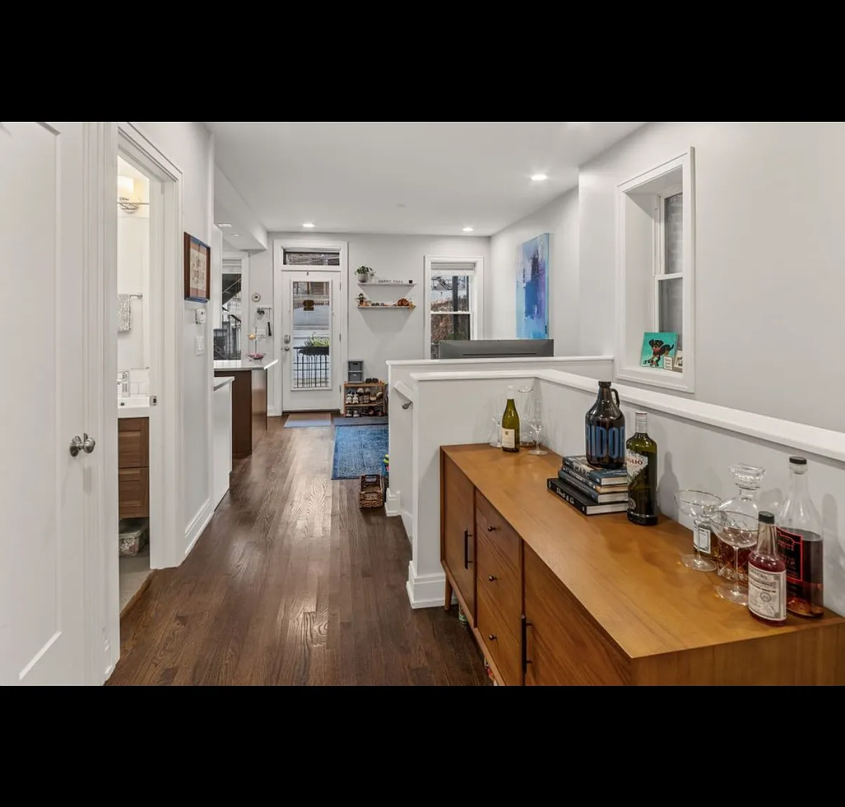 3 bed, 1250 sqft, $3,250 — Photo 2