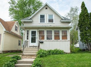 925 Forest Ave, Waterloo, IA 50702