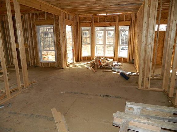 5th image of 168 Enclave Ct