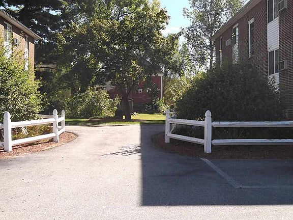 3rd image of 93 West St APT 47