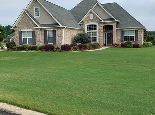 40 Peregrine Dr, Byron, GA 31008