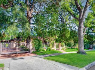 616 N Maple Dr, Beverly Hills, CA 90210