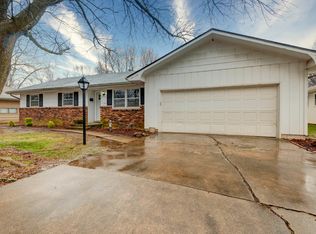 1134 E Greenwood St, Springfield, MO 65807