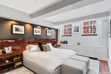 Sold by Liss Real Estate Group LLC