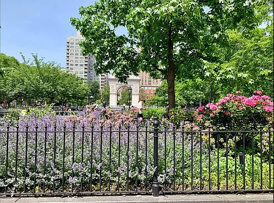 Rented by Compass | media 43