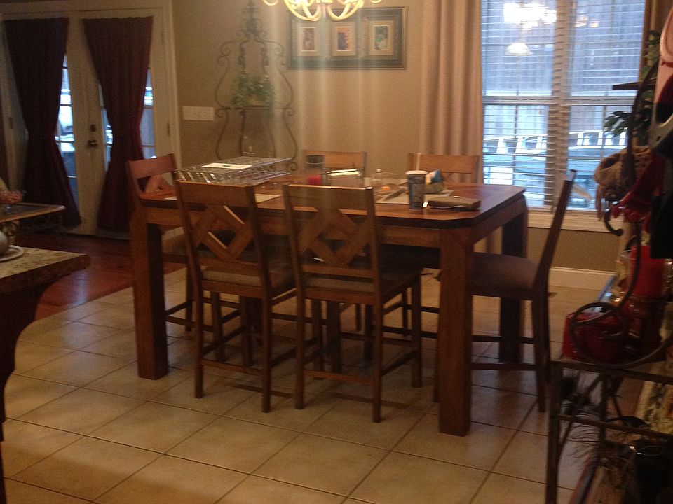 2nd image of 318 Maynor Ln