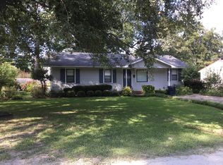 104 Colonial Dr, Booneville, MS 38829